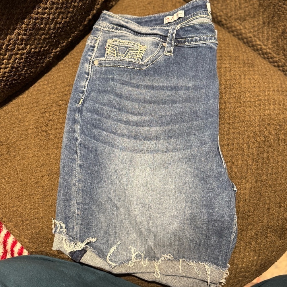 Vigoss Blue Denim Women's Shorts - Picture 2 of 5